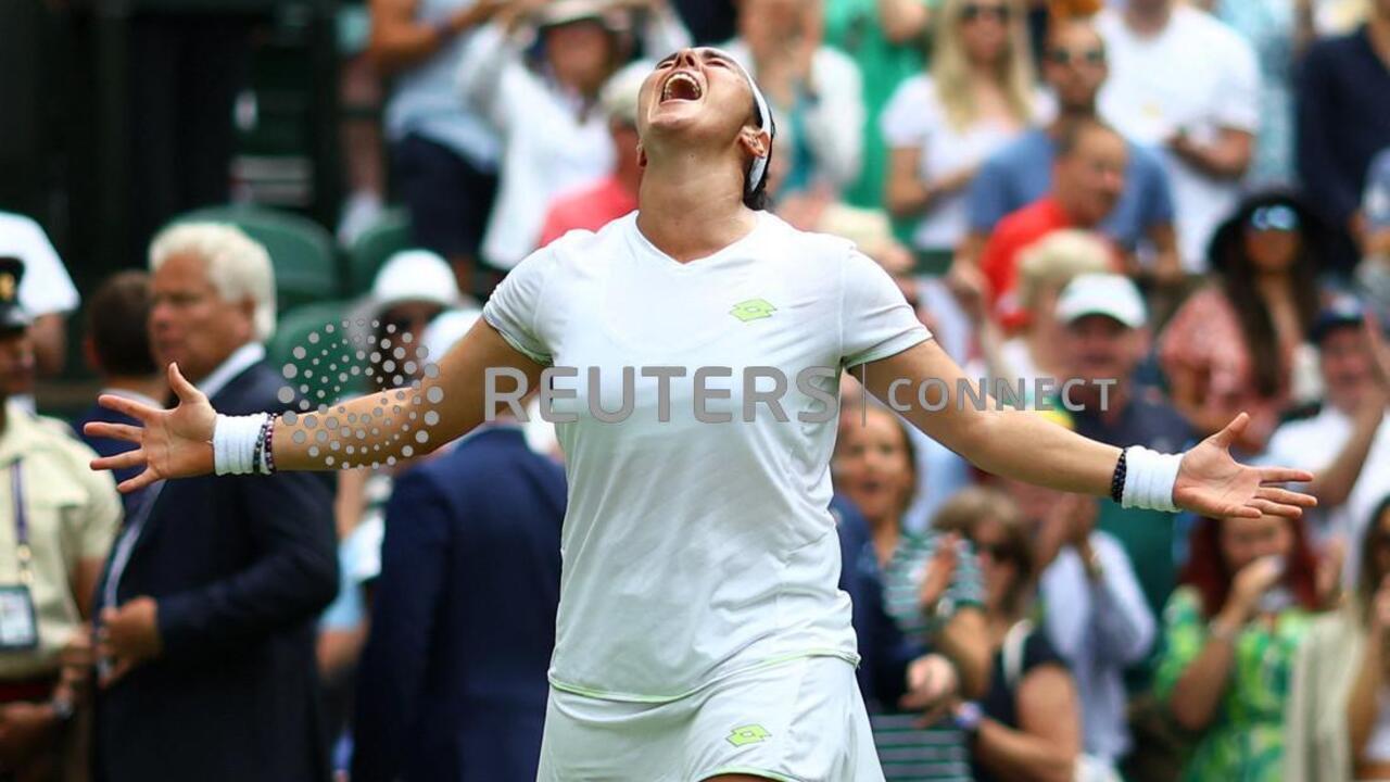 Sabalenka and Jabeur power into Wimbledon semi-final
